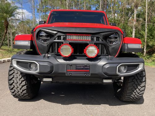 Customer photo review of Vader Grille w/ Mesh - Glossy Black for 18-21 Jeep Wrangler JL & Gladiator JT