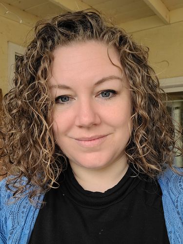 Customer photo review of Curly Hair Wash and Go System with Organic Jojoba Oil for Moisturizing Hair with Lavender Fragrance (Step 1 - 4)