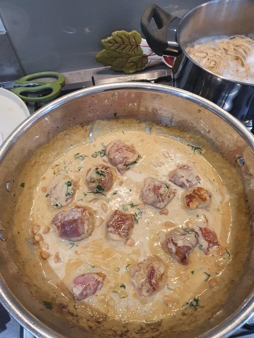 Customer photo review of Fresh King Scallops
