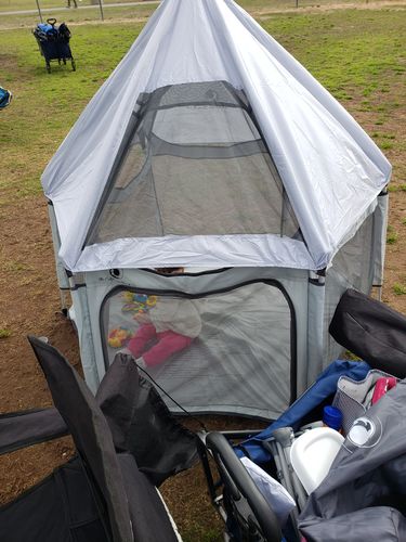 Customer photo review of Pop N' Go® Playpen