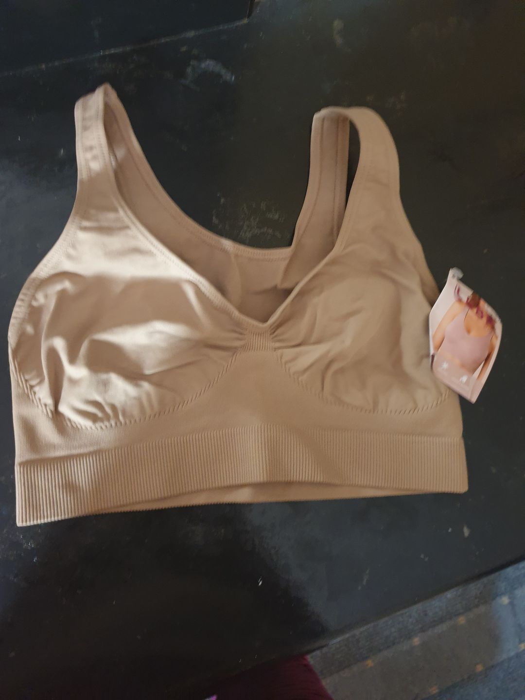 Customer photo review of Seamless Bust Support Back Fat Smoothing Bra