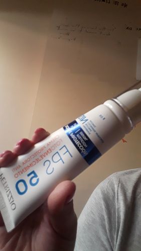 Customer photo review of Petrizzio Crema Doble Proteccción Rostro Fps-50/Luz Azul