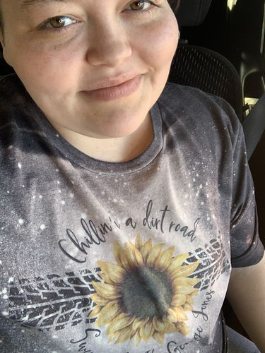 Customer photo review of Chillin' On A Dirt Road Sunflower T-Shirt