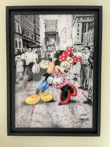Customer photo review of "Times square kiss" Édition Prestige sur Plexiglas - Encadrement "caisse américaine"