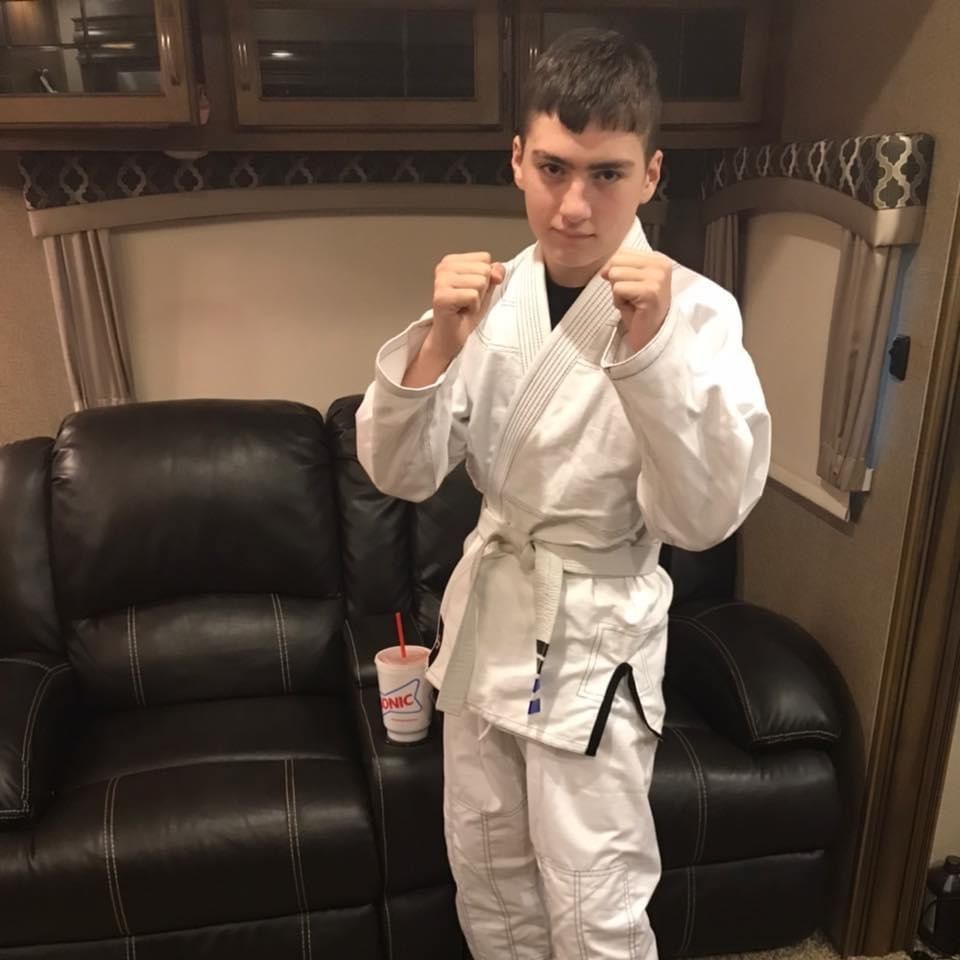 Customer photo review of Summo Basic White with Black Thread Brazilian Jiu Jitsu Gi ( BJJ GI )