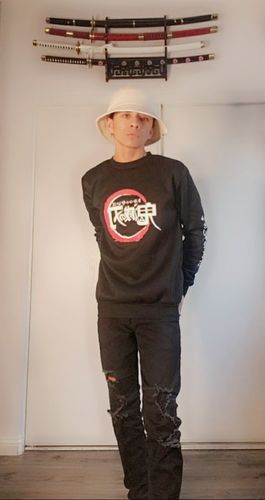 Customer photo review of Demon Slayer - Sweatshirt