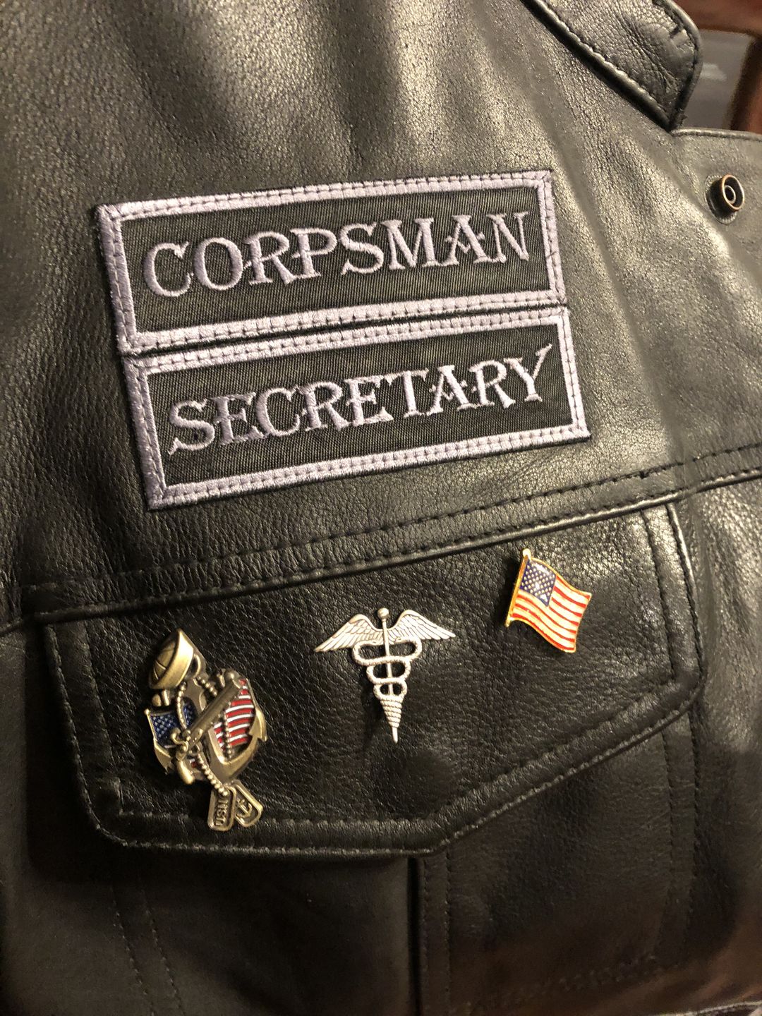 Customer photo review of US Navy Veteran Pin