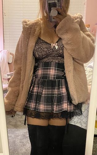 Customer photo review of BLACKPINK lace-up Tartan Pleated Skirt