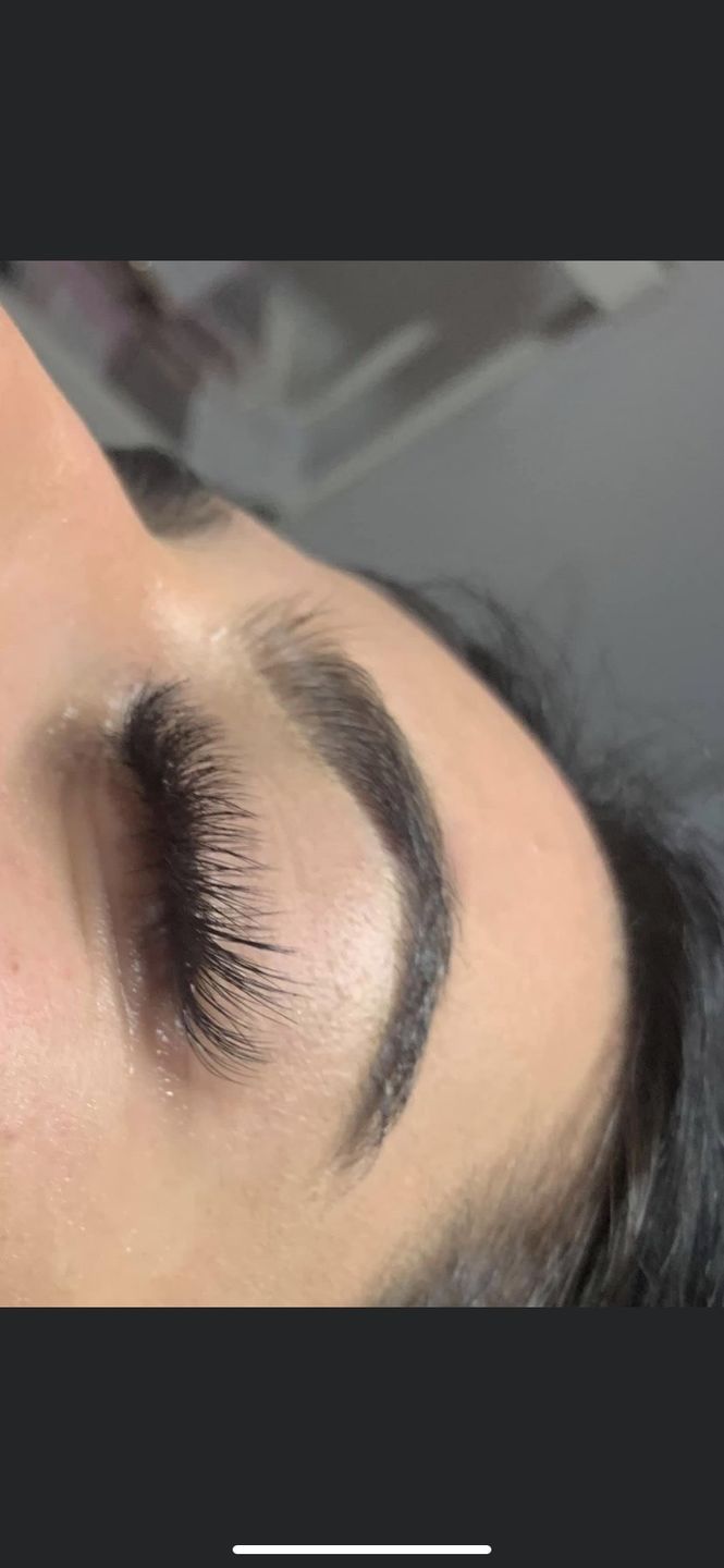 Customer photo review of Cashmere Volume Lash Extensions - B/J Curl