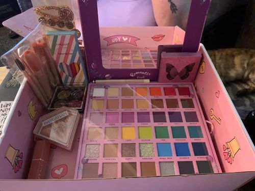 Customer photo review of Sweet Box