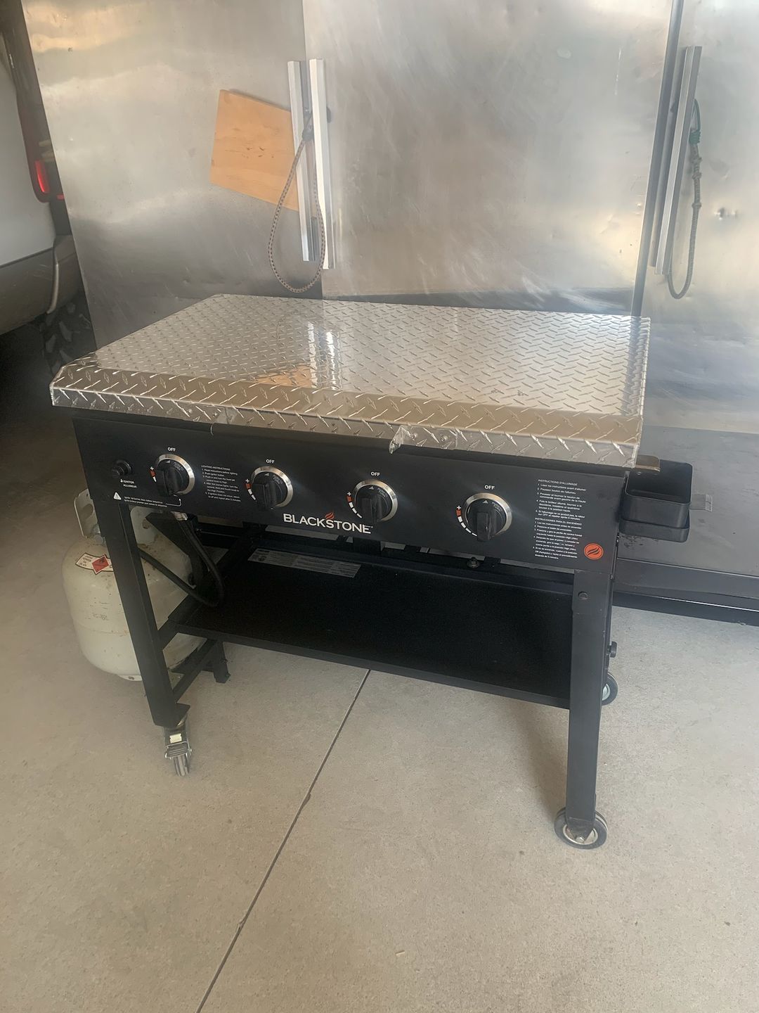 Customer photo review of GriddleGuard Diamond Plate Hard Cover Lid for Blackstone 36" Griddle