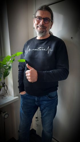 Customer photo review of NATURE HEARTBEAT - BIO  - Unisex Organic Sweatshirt