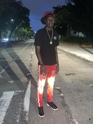 Customer photo review of Twill Rhinestone Skinny Fit Denim Red (M4921T 22S)