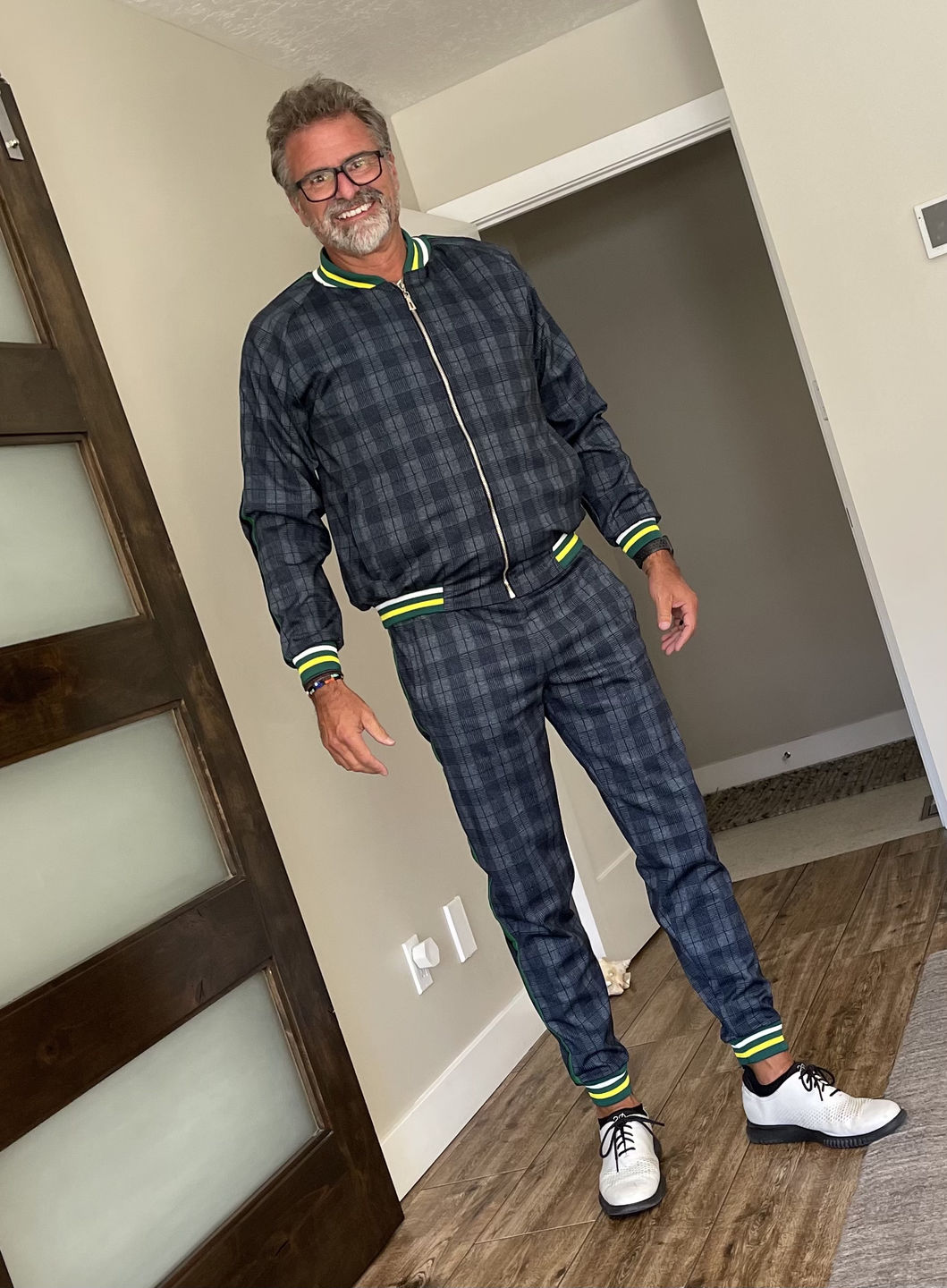 Customer photo review of TheMrTailor™ Gentlemen Tracksuit