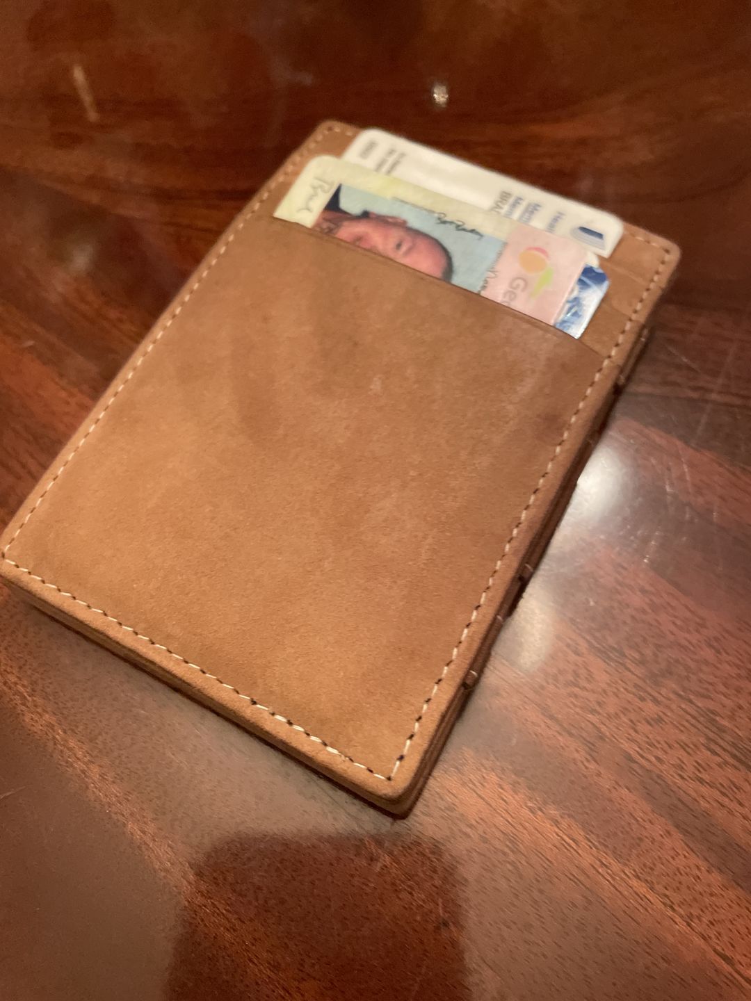 Customer photo review of Essenziale Magic Wallet Vintage