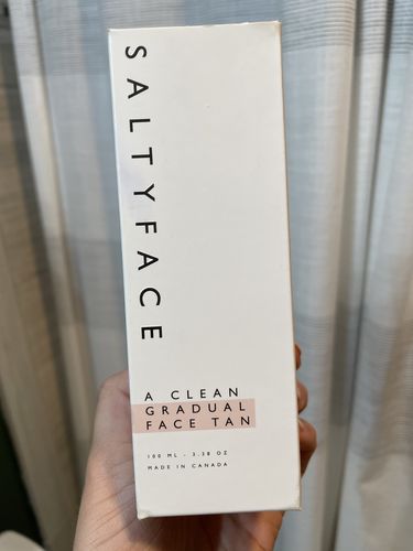 Customer photo review of Gradual Face Tan
