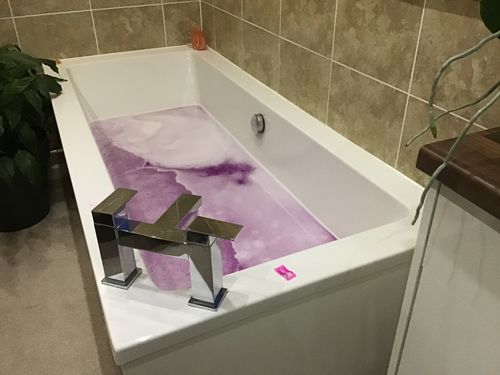 Customer photo review of Pink Mist Bath Bomb