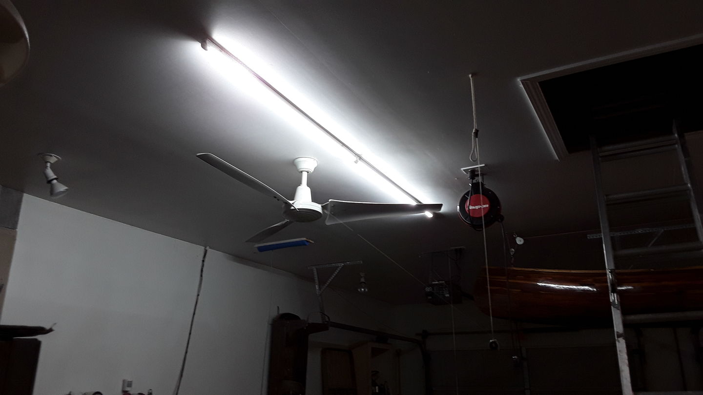 Customer photo review of T8 4ft V Shape LED Tube 30W Integrated 6500k Clear, 4 Foot LED Shop Lights, 4000 Lumens