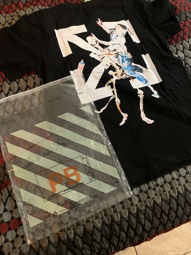 Customer photo review of OFF WHITE T-SHIRT