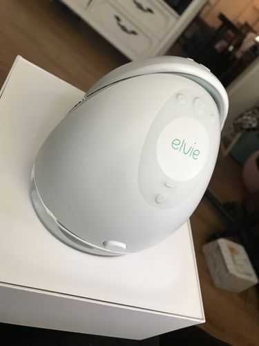 Customer photo review of Elvie Pump Double