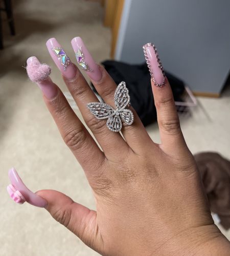 Customer photo review of EMMA Bling Butterfly Hollow-out Ring/Earrings