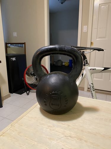 Customer photo review of 24kg / 53lbs E-coated Cast Iron Kettlebell
