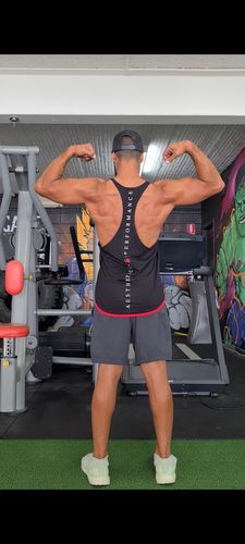 Customer photo review of Signature  T-BACK - gym singlet tanktop - Black/Red