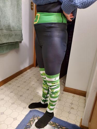 Customer photo review of Clover Streak Leggings