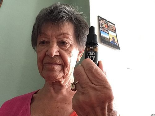 Customer photo review of Steiger Naturals 10% Vollspektrum Premium Bio CBD Öl.
