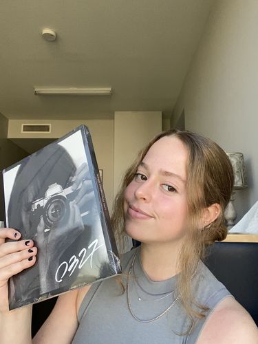 Customer photo review of Official Blackpink Lisa Photobook [0327] -LIMITED EDITION