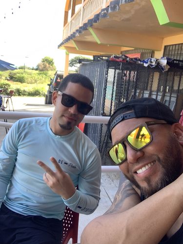 Customer photo review of Top Black Island Red