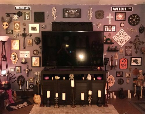 Customer photo review of Halloween Family Name Sign