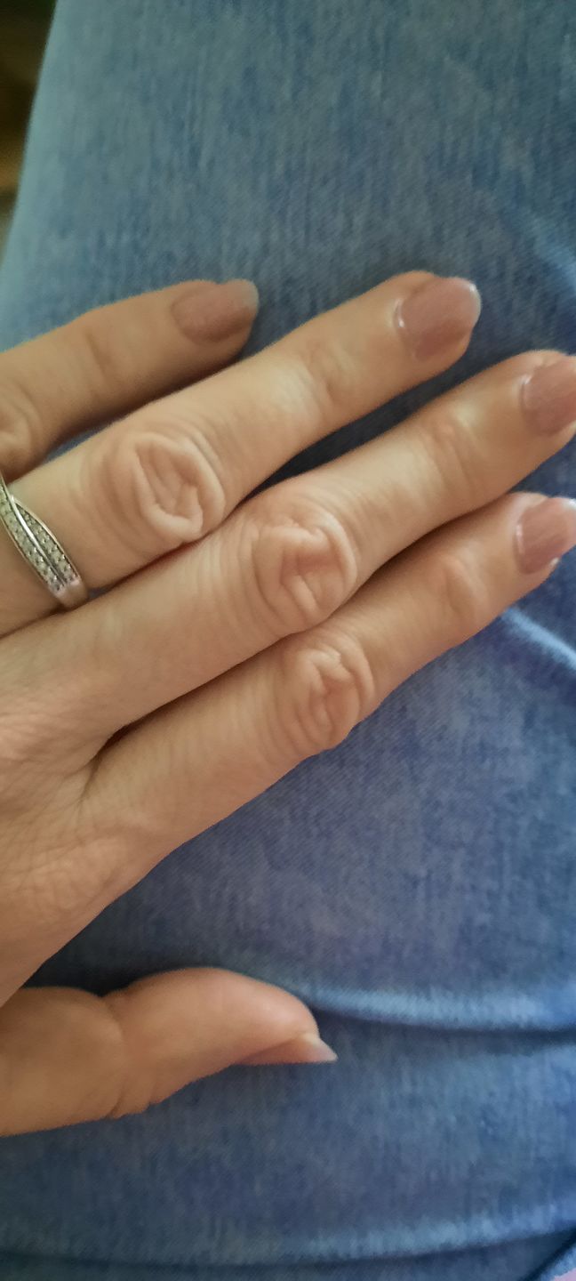 Customer photo review of Semilac 319 Shimmer Dust Pink UV Gel Polish 7 ml