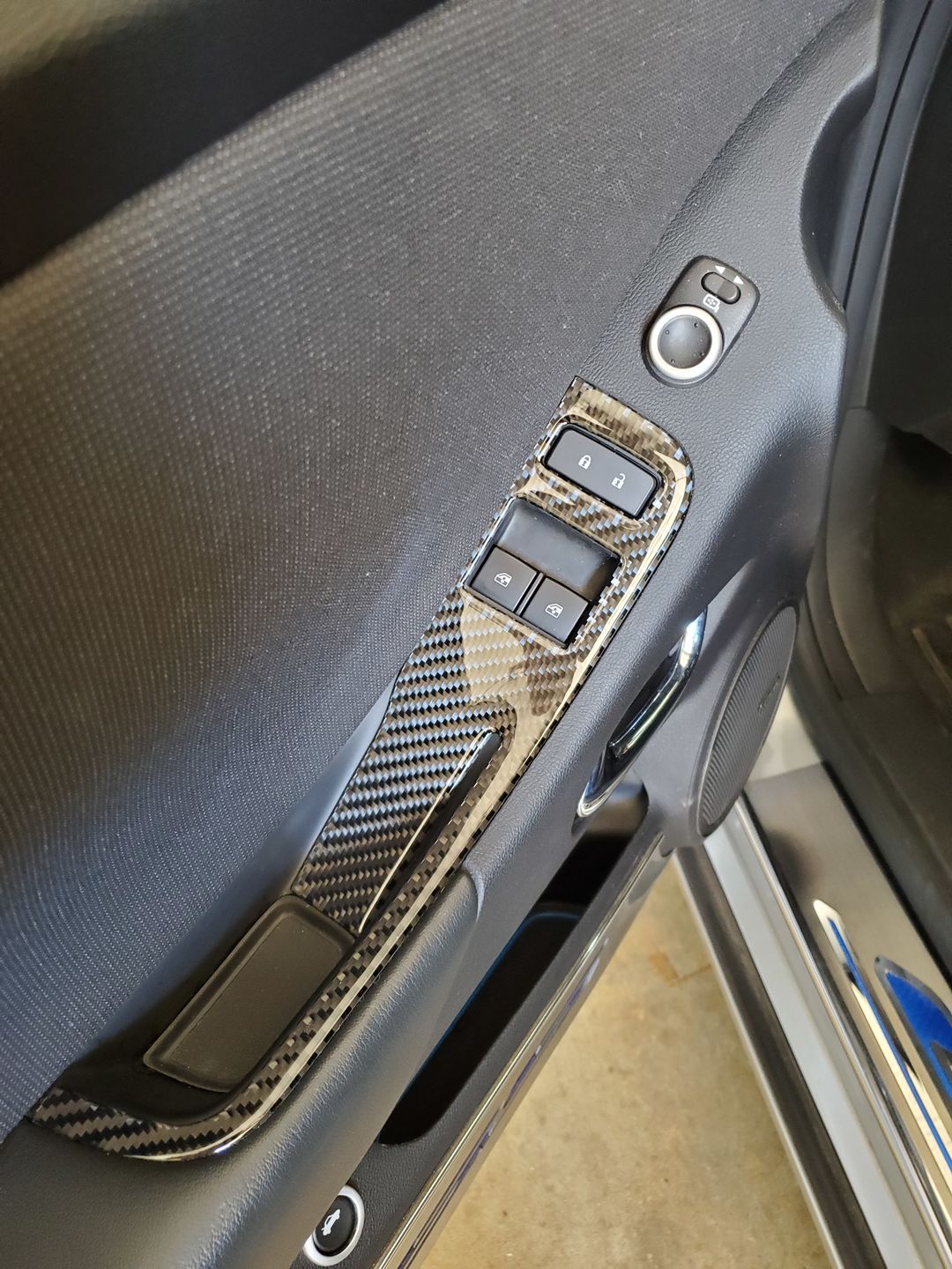 Customer photo review of [Set] Carbon Fiber Door Window Switch Panel Overlay for Chevrolet Camaro 2010-2015