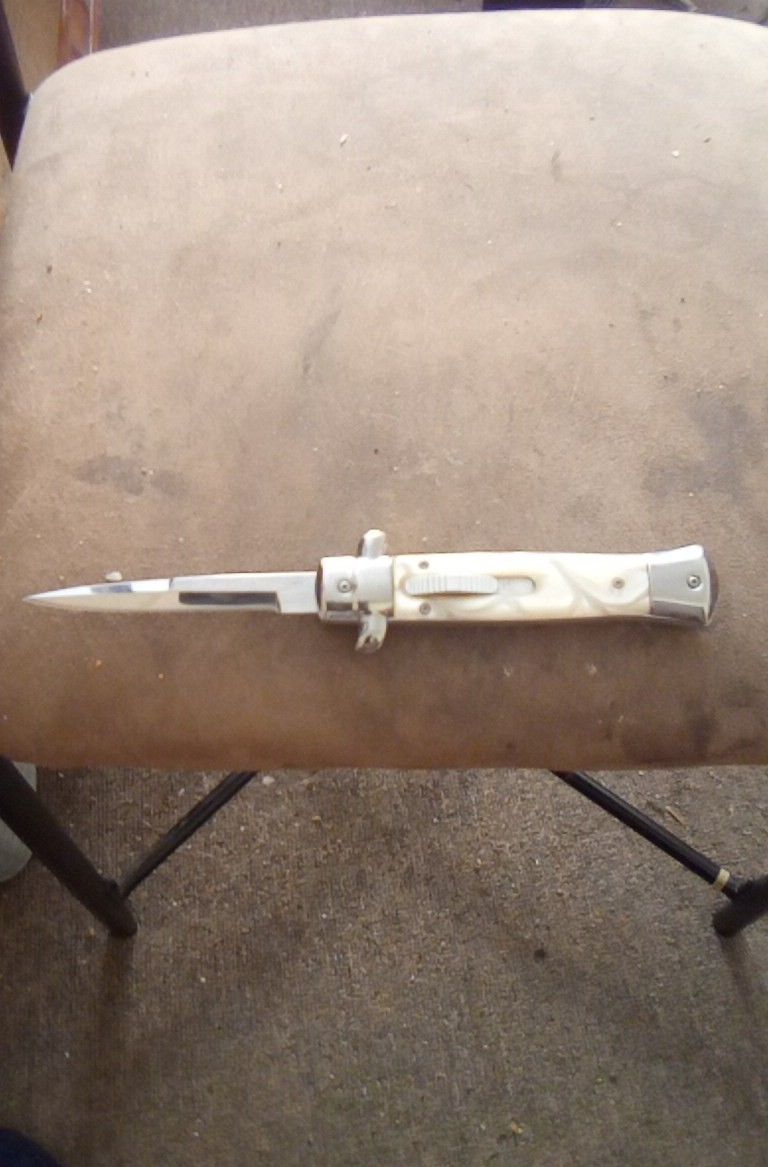 Customer photo review of VT Don Italian Stiletto (White Marble)