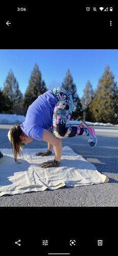 Customer photo review of Mesh Insert Butt Lift Active Leggings - Black Floral