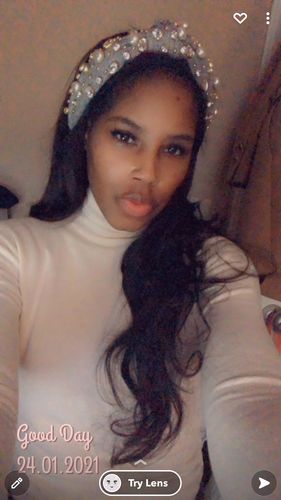 Customer photo review of IVORY WOVEN PEARL HEADBAND