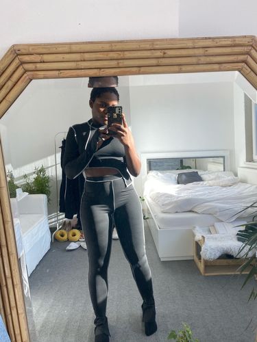 Customer photo review of Ensemble couture apparente avec une manche longue sur deux