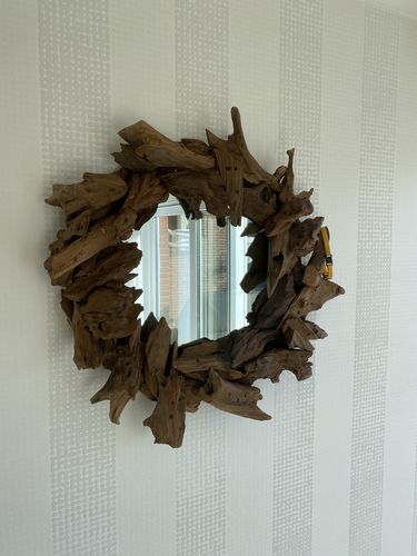 Customer photo review of Wurzelholz Wandspiegel IKAL Ø 60cm