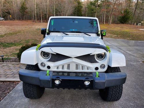 Customer photo review of Hawke Grille - White for 07-18 Jeep Wrangler JK