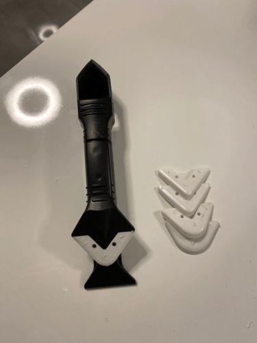 Customer photo review of EZHOME™ 3-in-1 Glass Glue Angle Scraper