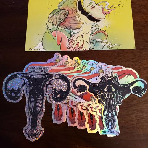 Customer photo review of Cat Head Uterus, Glitter Sticker