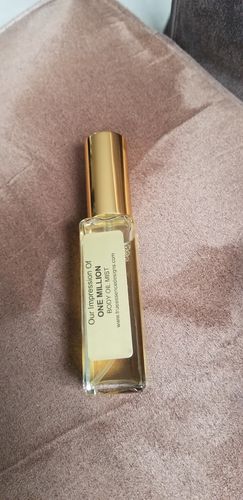 Customer photo review of Men's Body Oil Cologne Mist