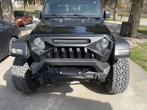Customer photo review of Demon Grille w/ LED Off-Road Lights for 18-21 Jeep Wrangler JL & Gladiator JT