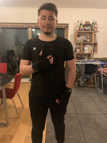 Customer photo review of Men's Heat Trapping T-Shirt