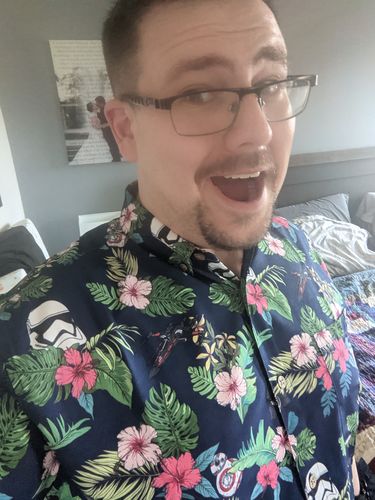 Customer photo review of The Floral Awakens (Stretch) - Regular Fit