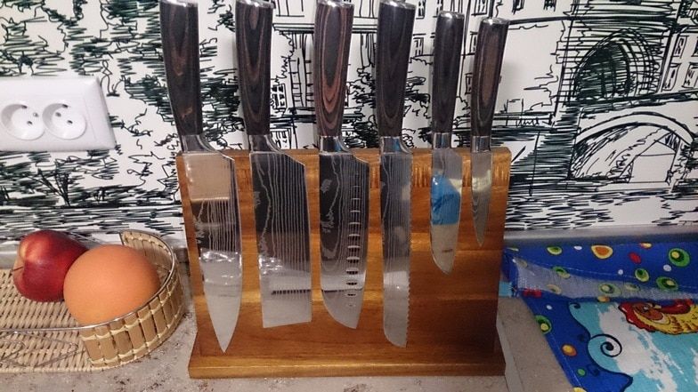 Customer photo review of Acacia Hardwood Magnetic Knife Block