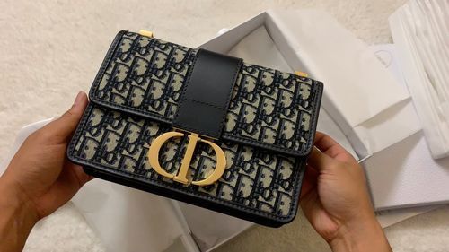 Customer photo review of DO01 - 30 Montaigne Oblique Bag