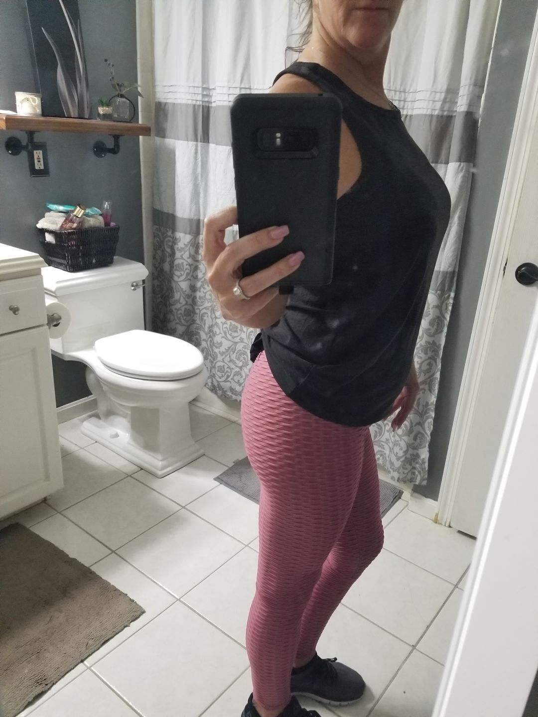 Customer photo review of Anti-Cellulite High Waisted Textured Leggings