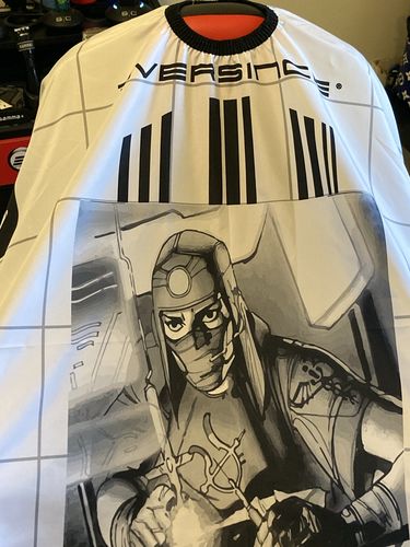 Customer photo review of “The Surgeon” Cape ☤